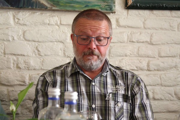 IMG_3676_(1600_x_1200)