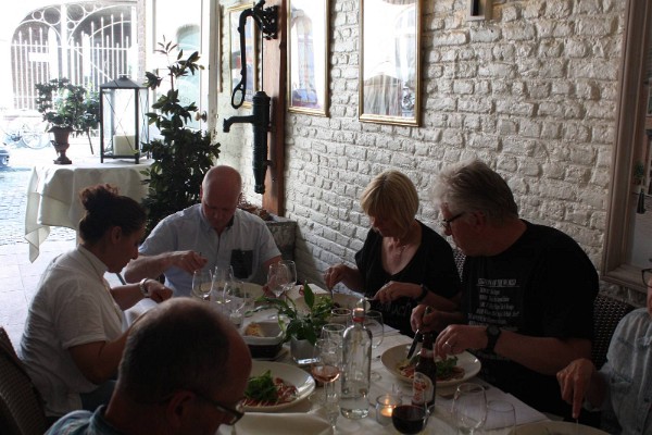 IMG_3687_(1600_x_1200)