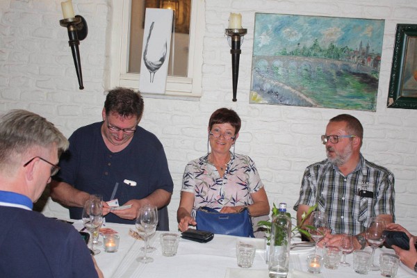 IMG_3693_(1600_x_1200)