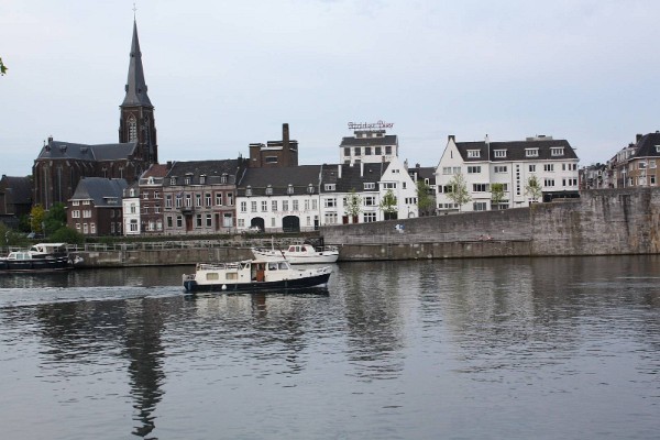 IMG_3710_(1600_x_1200)